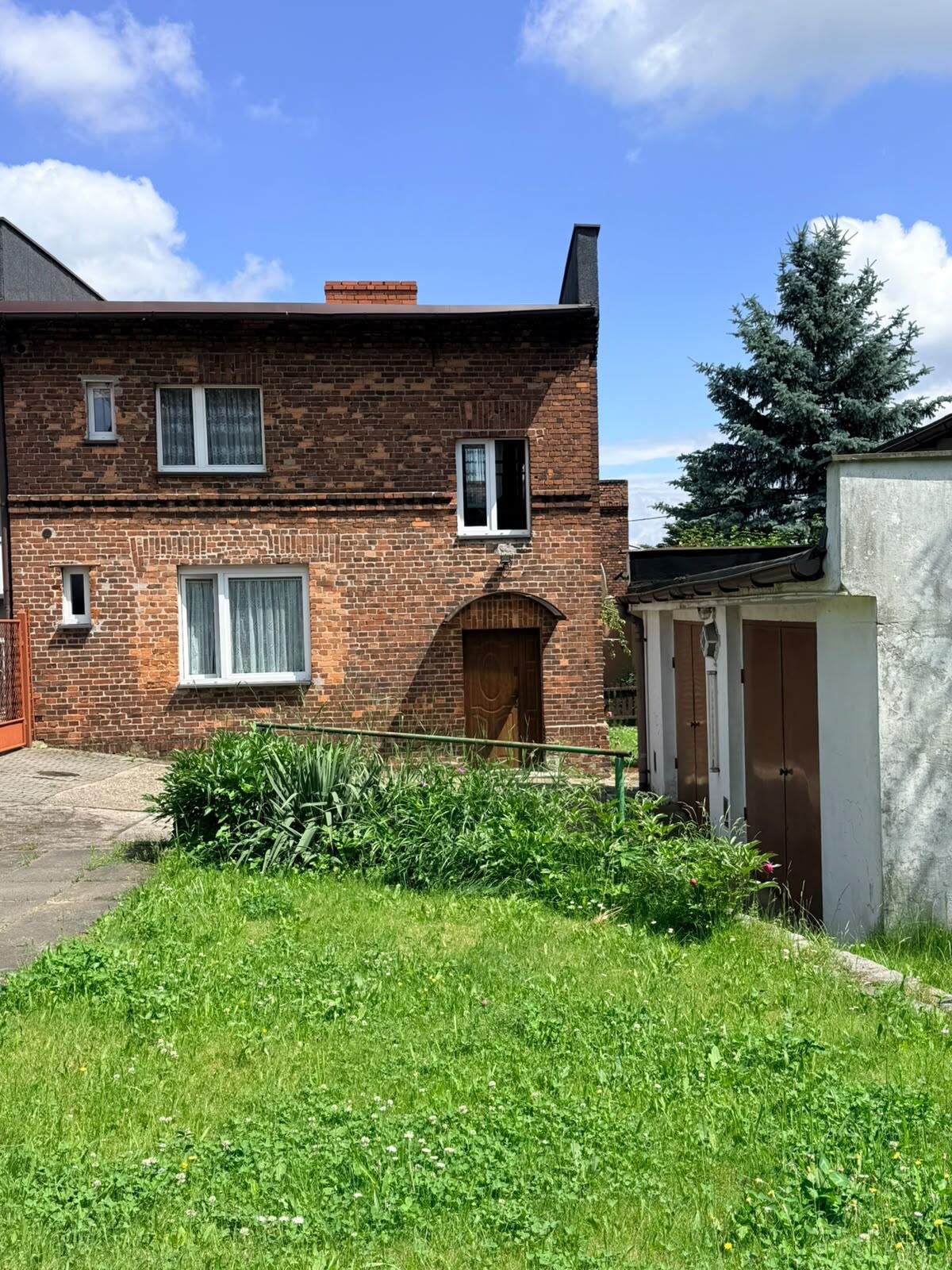 Dom z garażami i własną studnią w Piekarach Śląskich Piekary Śląskie, Podgórna  94m2 Foto 1