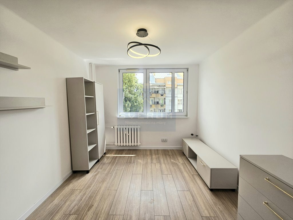 Mieszkanie trzypokojowe na wynajem Częstochowa, Śródmieście  56m2 Foto 1