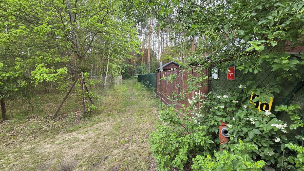 Działka budowlana na sprzedaż Łęg  711m2 Foto 1