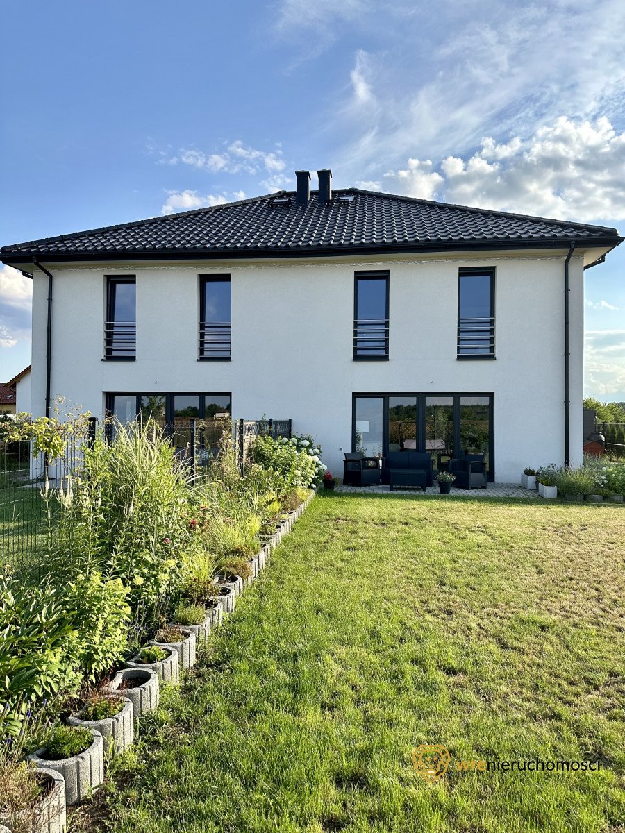 Przestronny dom 264m2 z garażami, nowoczesny i komfortowy Nadolice Wielkie, Orzechowa  264m2 Foto 1