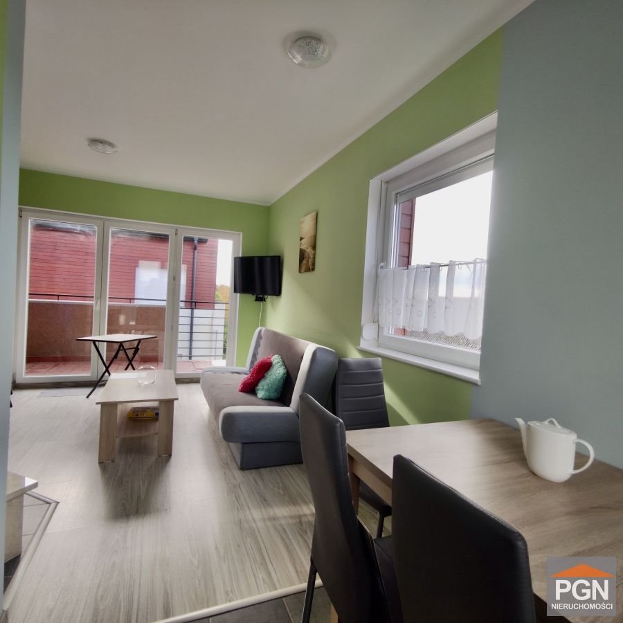 Dwupokojowy apartament z balkonem i kominkiem, 600m od plaży Rewal, Polna  70m2 Foto 1