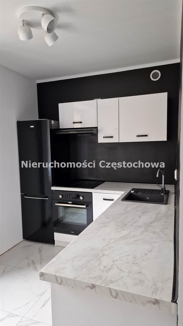 Mieszkanie dwupokojowe na sprzedaż Częstochowa, Śródmieście  57m2 Foto 3