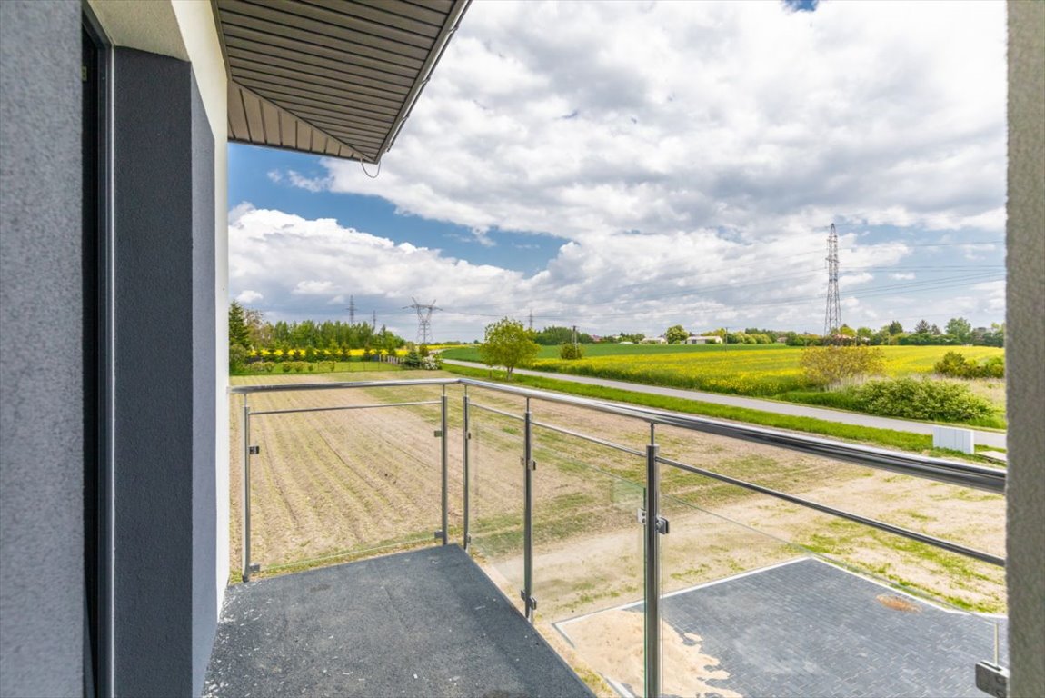 Nowoczesny dom bliźniak 179 m2 z garażem i ogrzewaniem podłogowym Świdniczek  180m2 Foto 1