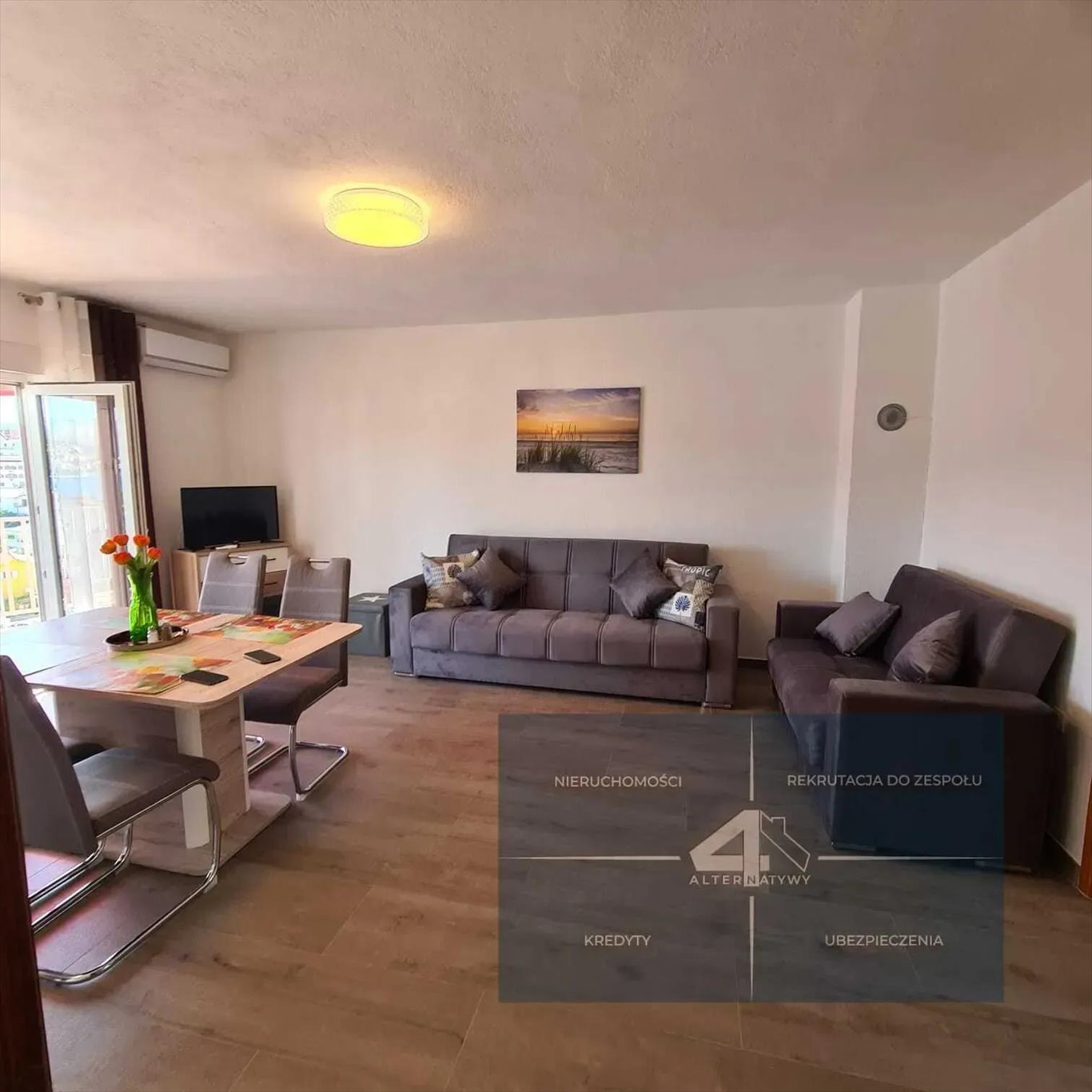 Mieszkanie trzypokojowe na sprzedaż Chorwacja, Trogir  70m2 Foto 2