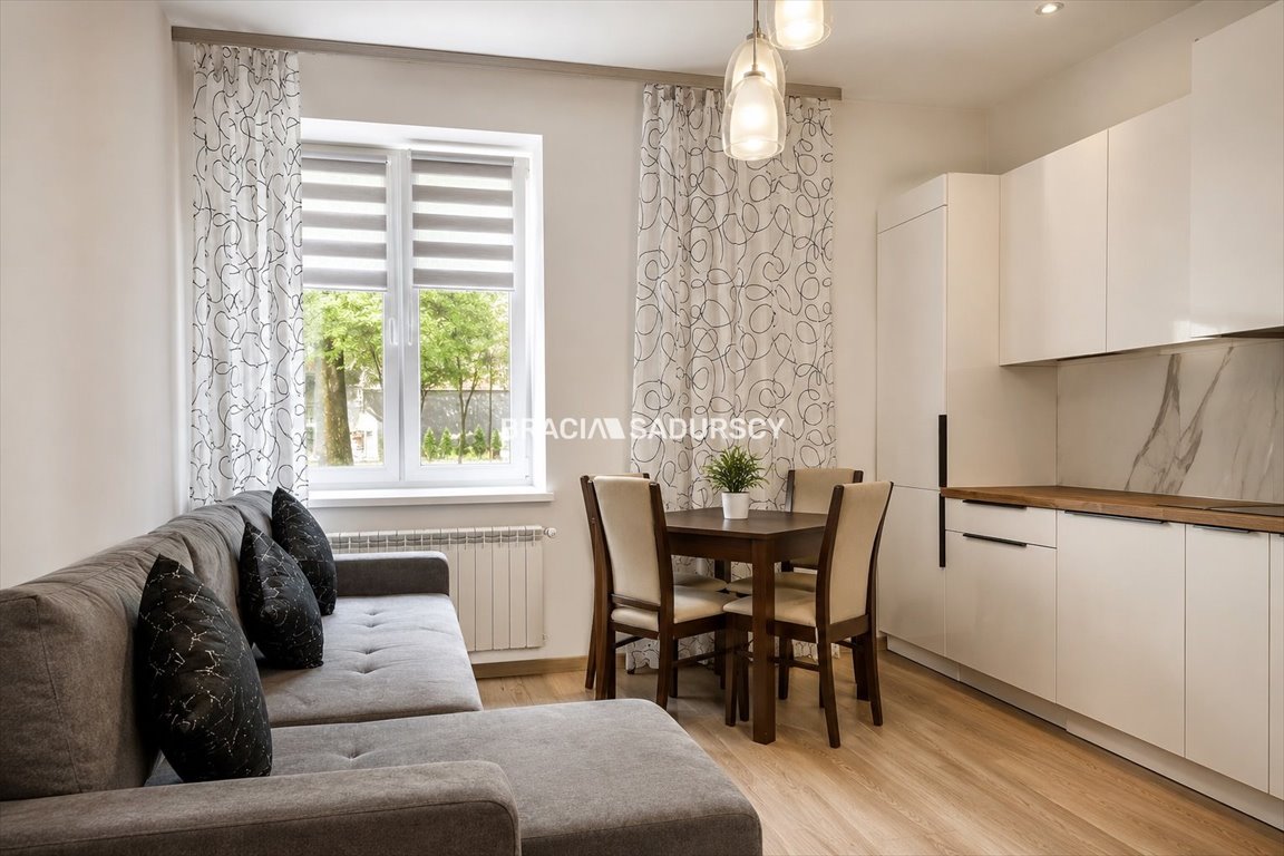 Zapraszam do 3-pokojowego mieszkania z ogródkiem w Starym Podgórzu Kraków, Podgórze, Stare Podgórze, Celna  47m2 Foto 1