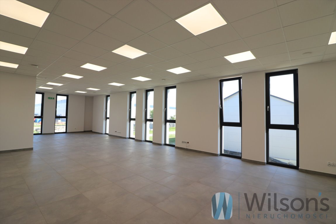 Magazyn na wynajem Pęcice  840m2 Foto 1