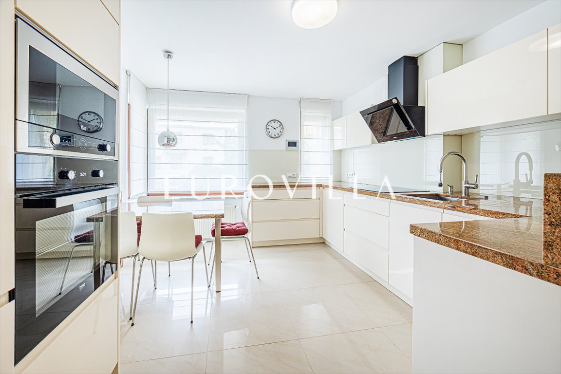 Wygodny 260m2 dom z tarasem i ogrodem w Mokotowie Warszawa, Mokotów Sadyba  260m2 Foto 1