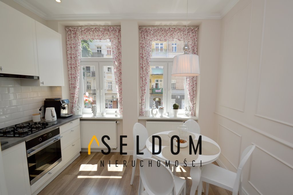 Polecam przestronne 86 m² po remoncie z balkonem i piwnicą Legnica, Żwirki i Wigury  85m2 Foto 1