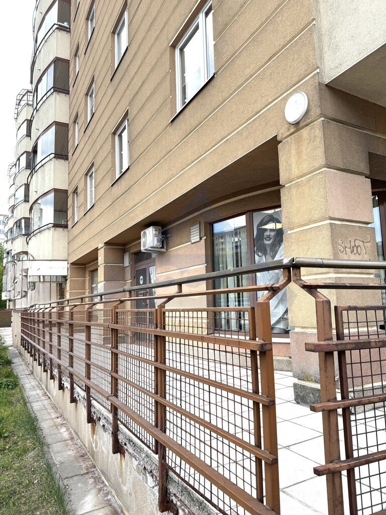 Lokal 135 m² przy CH Wola Park – idealny pod handel i usługi Warszawa, Wola  135m2 Foto 1