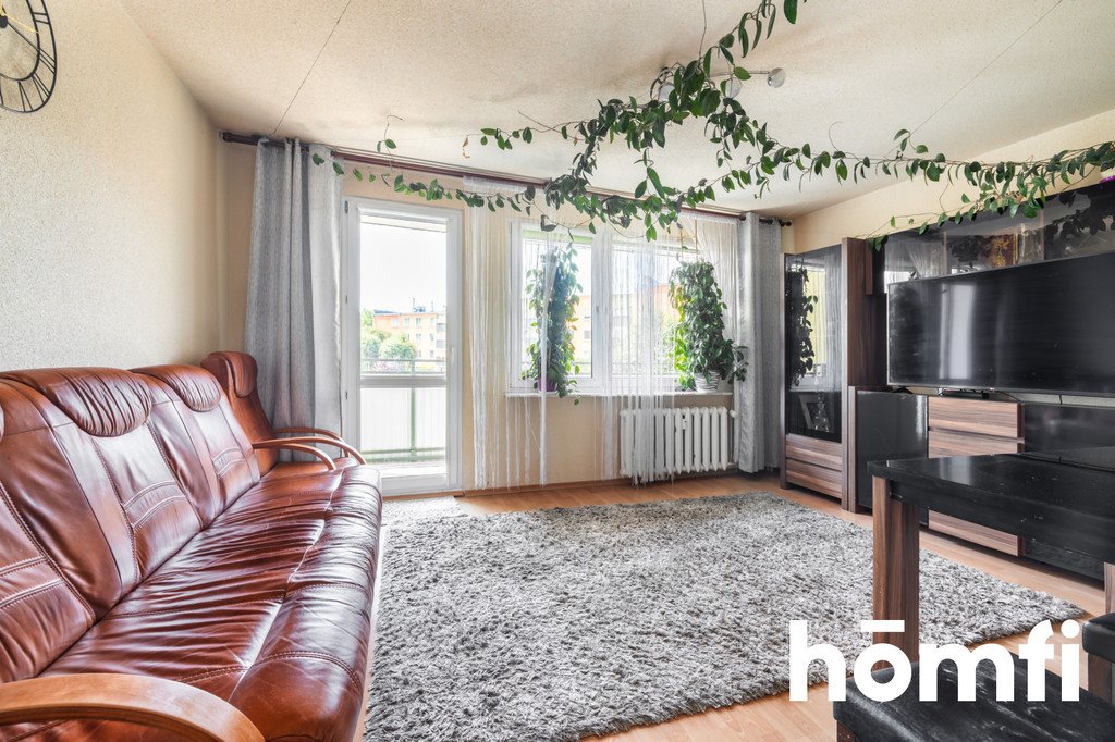 Do sprzedania przestronne 3-pokojowe mieszkanie 61 m² z balkonem Łęczna, Obrońców Pokoju  61m2 Foto 1