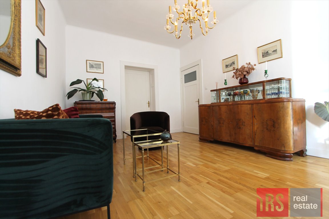 Wyjątkowe 87,85 m2 w kamienicy z 20. wieku, styl i przestrzeń Bytom, Jagiellońska  88m2 Foto 1
