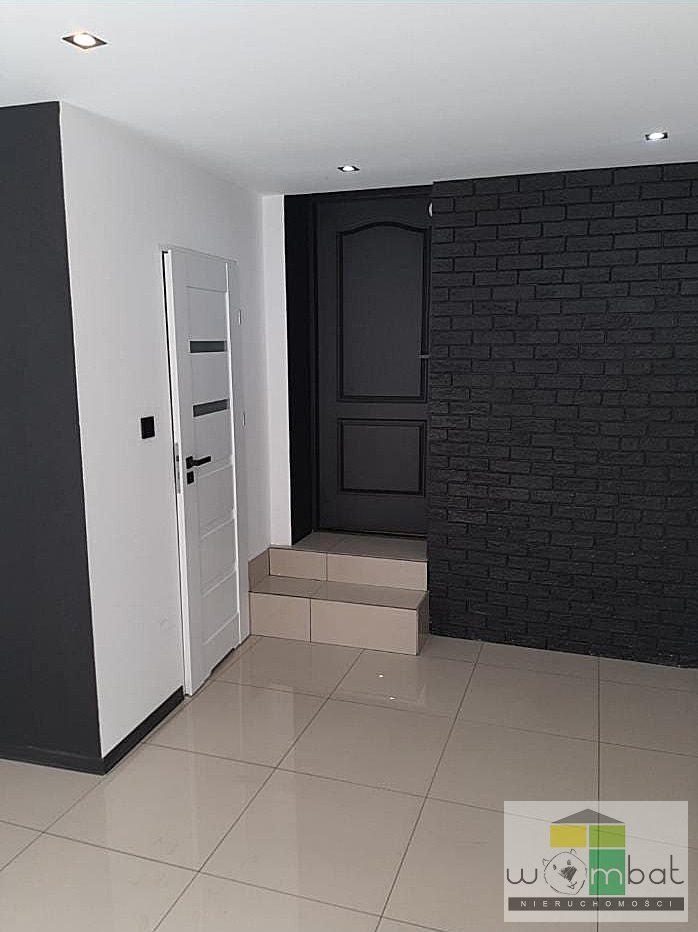 Atrakcyjny lokal 21 m² z dużym zapleczem i niskimi opłatami Świebodzice  21m2 Foto 1