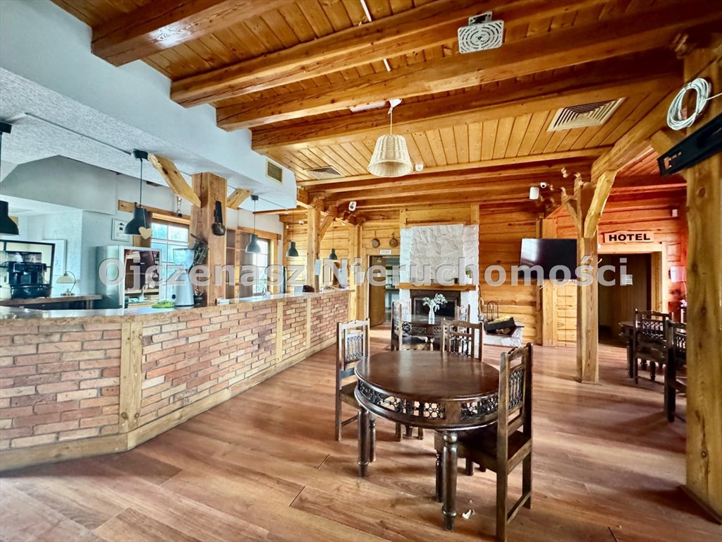 Urokliwy hotel z restauracją, 15 pokoi, ogród, parking Osielsko  1 278m2 Foto 1