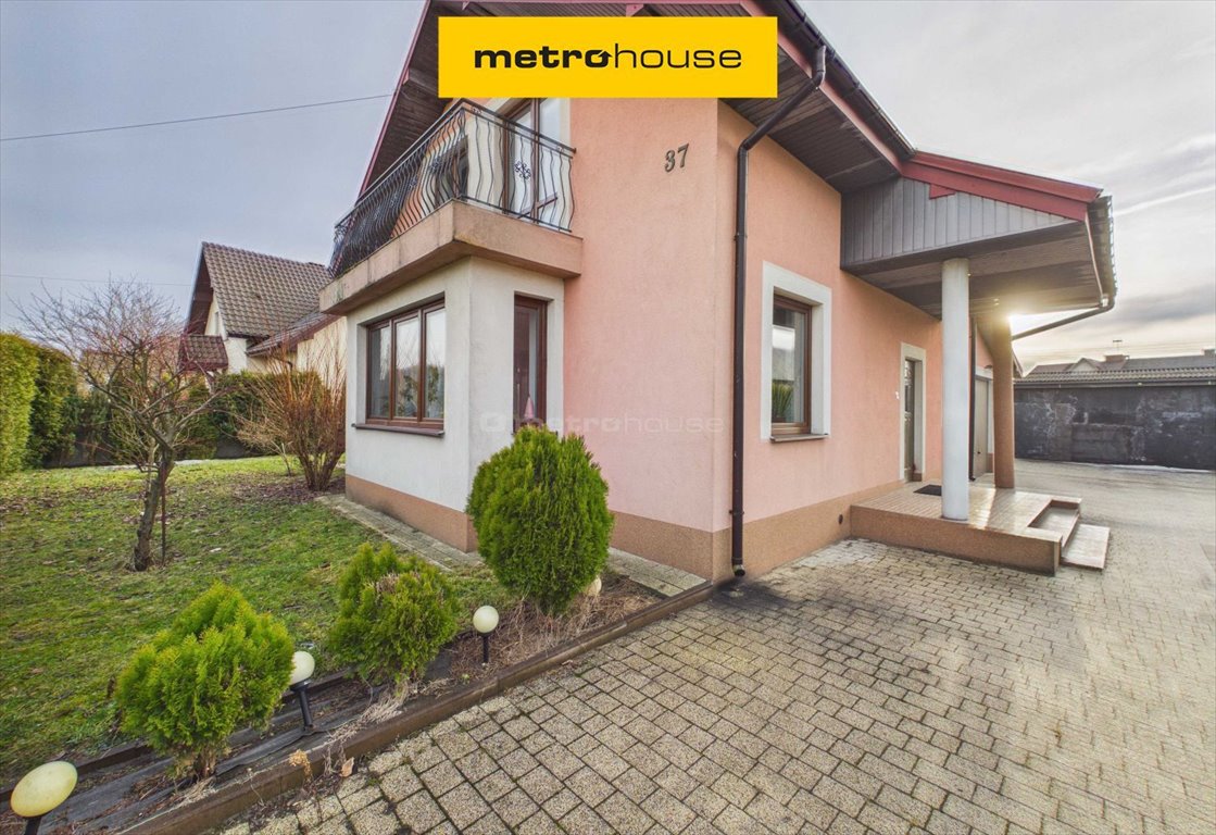 Zadbany dom 115 m² z fotowoltaiką i garażem w Zawierciu Zawiercie, Łabędzia  115m2 Foto 1