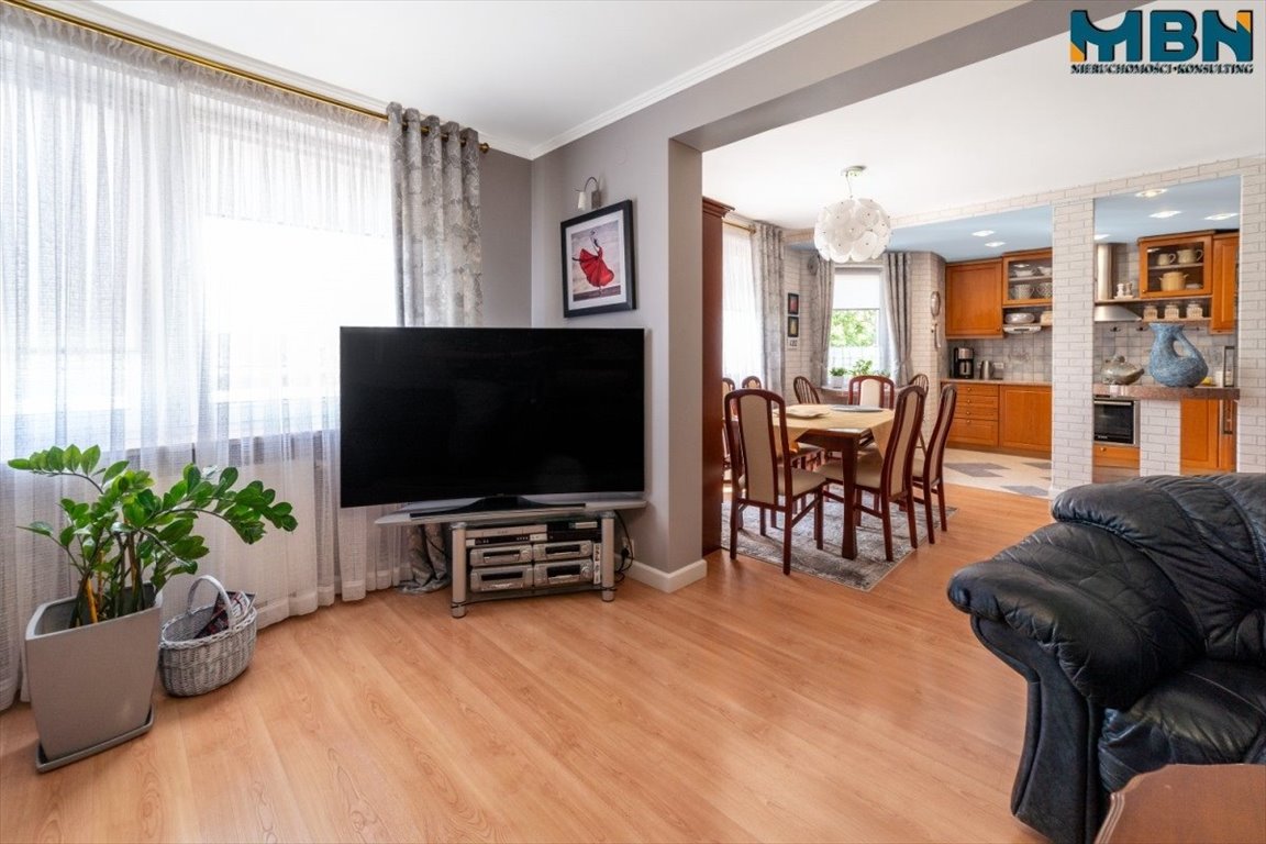 Mieszkanie trzypokojowe na sprzedaż Giżycko, Giżycko  73m2 Foto 1