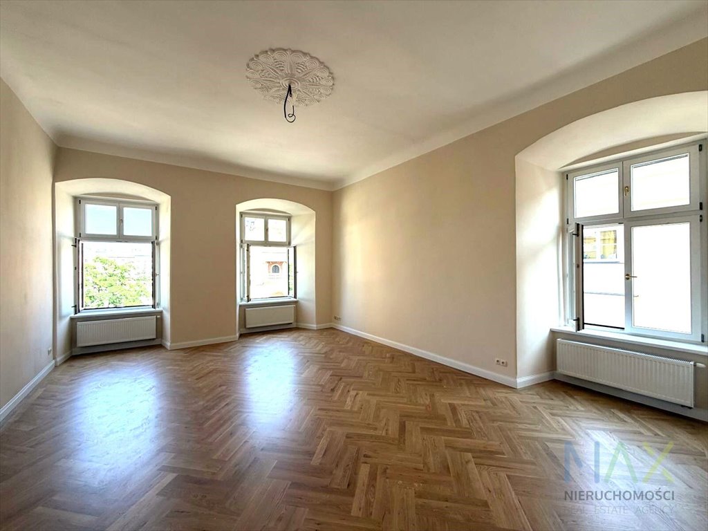 Lokal biurowy 128 m² przy Rynku Głównym (Stare Miasto) Kraków, Stare Miasto, rynek Główny  128m2 Foto 1