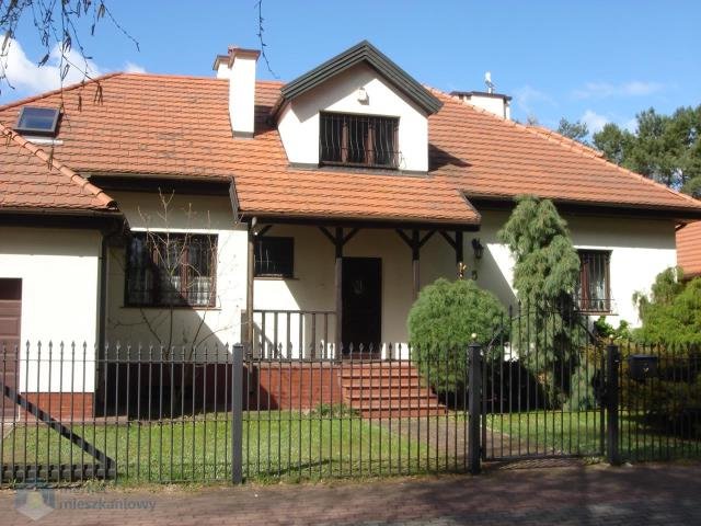 Przestronny dom 260 m² z pięknym ogrodem i dużą piwnicą Nadarzyn  260m2 Foto 1