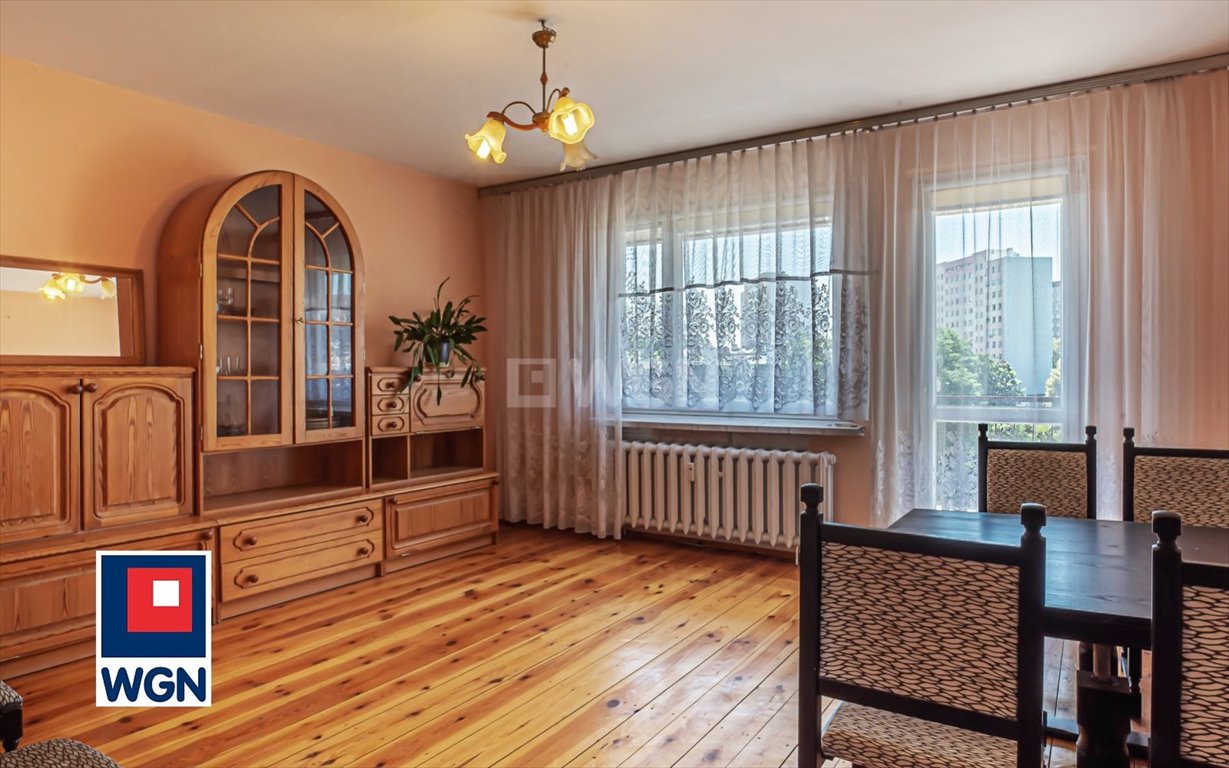 Mieszkanie czteropokojowe  na sprzedaż Bolesławiec, Gałczyńskiego  73m2 Foto 1