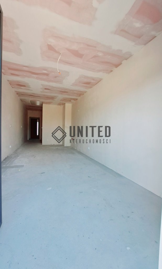 Kawalerka na sprzedaż Iwiny, Brochowska  32m2 Foto 1