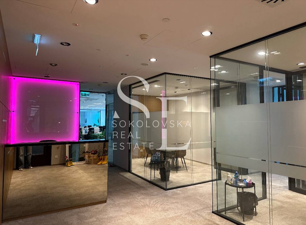 Nowoczesne biuro 520 m² w centrum Warszawy z panoramicznym widokiem Warszawa, Śródmieście, Emilii Plater  520m2 Foto 1