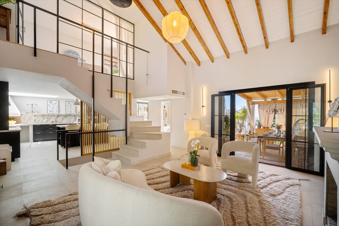 Luksusowy dom z panoramicznym widokiem na morze. Hiszpania, Marbella  330m2 Foto 1