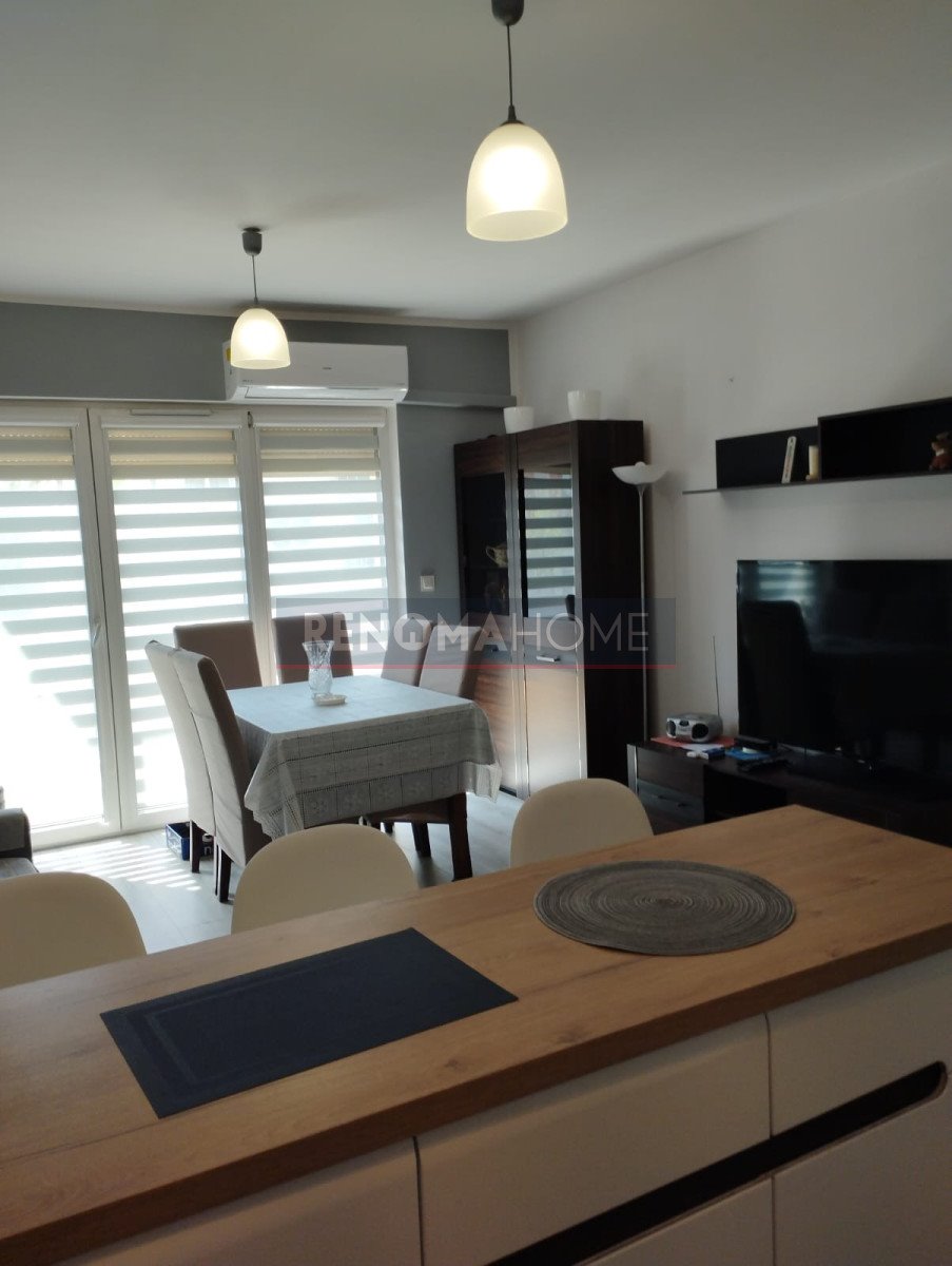 Przytulne 2 pokoje z umeblowaniem i garażem w Legnicy Legnica  54m2 Foto 1