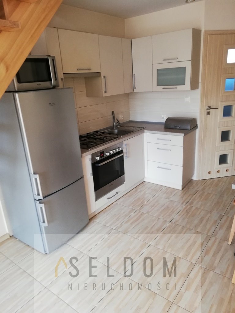 Mieszkanie dwupokojowe na sprzedaż Ślesin, Kościelna  90m2 Foto 1