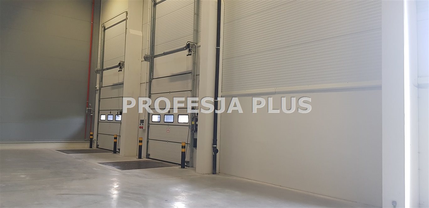 Magazyn klasy A 3300 m2 z biurami i placem Czeladź  3 300m2 Foto 1