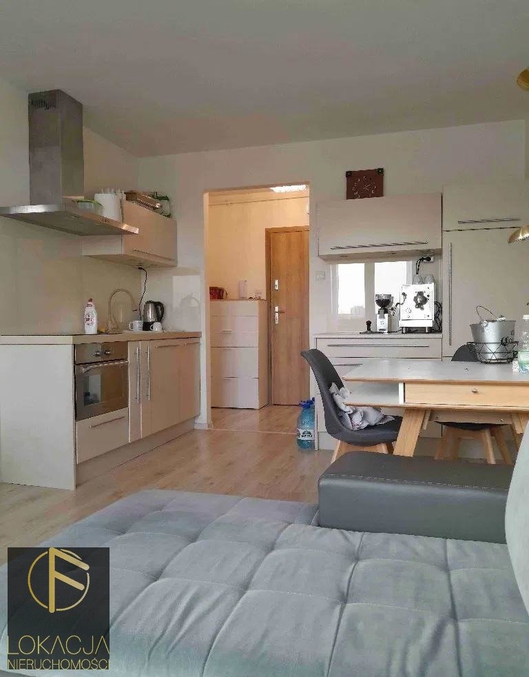 Na sprzedaż przestronne mieszkanie 42 m² z balkonem i piwnicą Kalisz  38m2 Foto 1