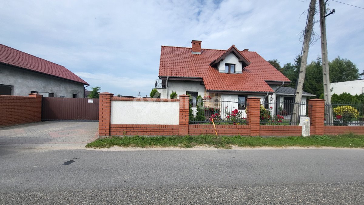 Dom na sprzedaż Bierzglinek  160m2 Foto 1