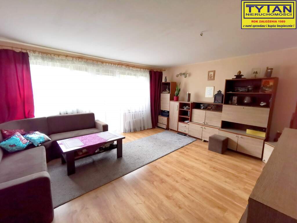 Mieszkanie trzypokojowe na sprzedaż Łomża, Juliusza Słowackiego  61m2 Foto 1