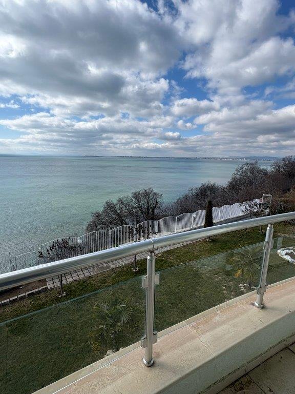 Sea View 1-Bedroom Apartment on First Line in Sveti Vlas Bułgaria, Sveti Vlas, Alex Beach, Sveti Vlas  67m2 Foto 1