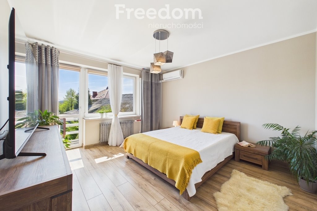 Zapraszam do obejrzenia domu 7 pokoi z potencjałem na dwa mieszkania Bachowice  245m2 Foto 1