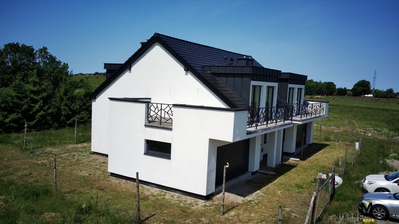Połowa bliźniaka 146m² z garażem i dużą działką 1000m² Stramnica  196m2 Foto 1
