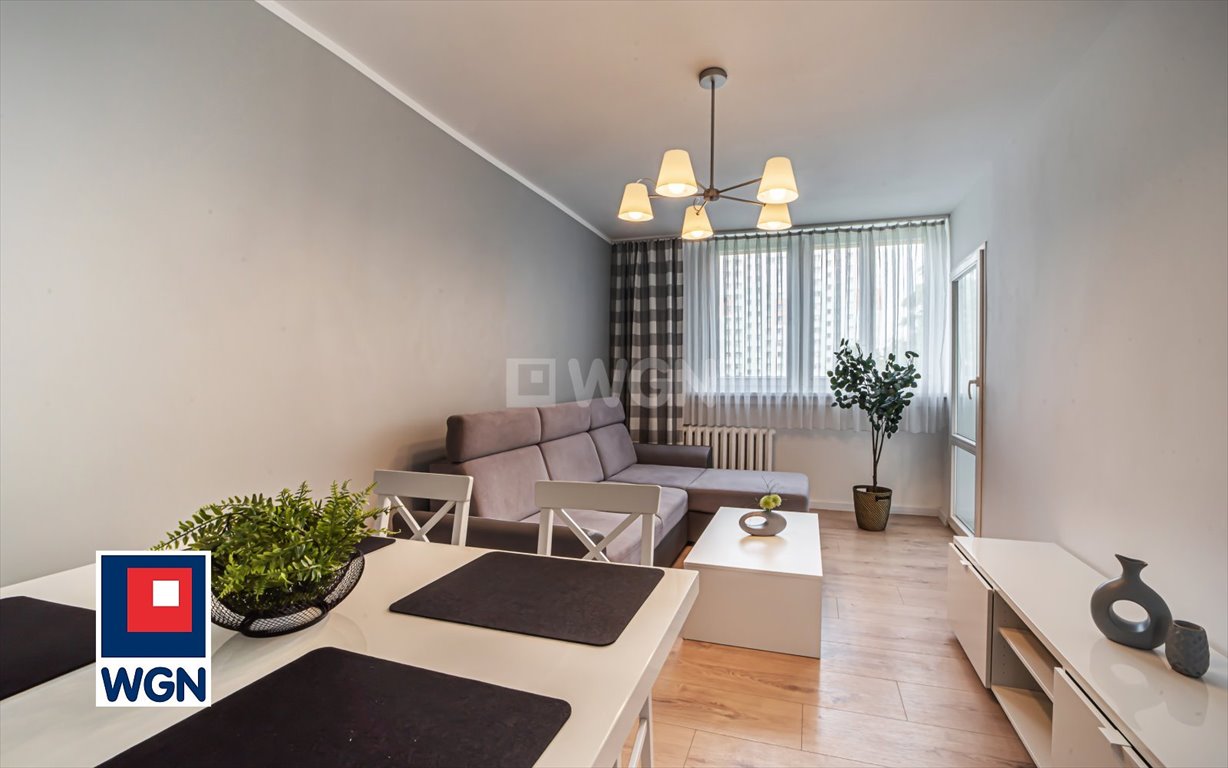 Mieszkanie trzypokojowe na wynajem Bolesławiec, Osiedle Jana Pawła II, Gałczyńskiego  50m2 Foto 1