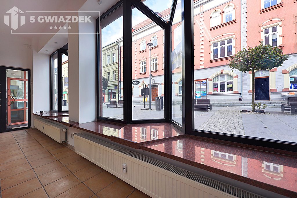 Lokal użytkowy na wynajem Szczecinek, Władysława Bartoszewskiego  64m2 Foto 1