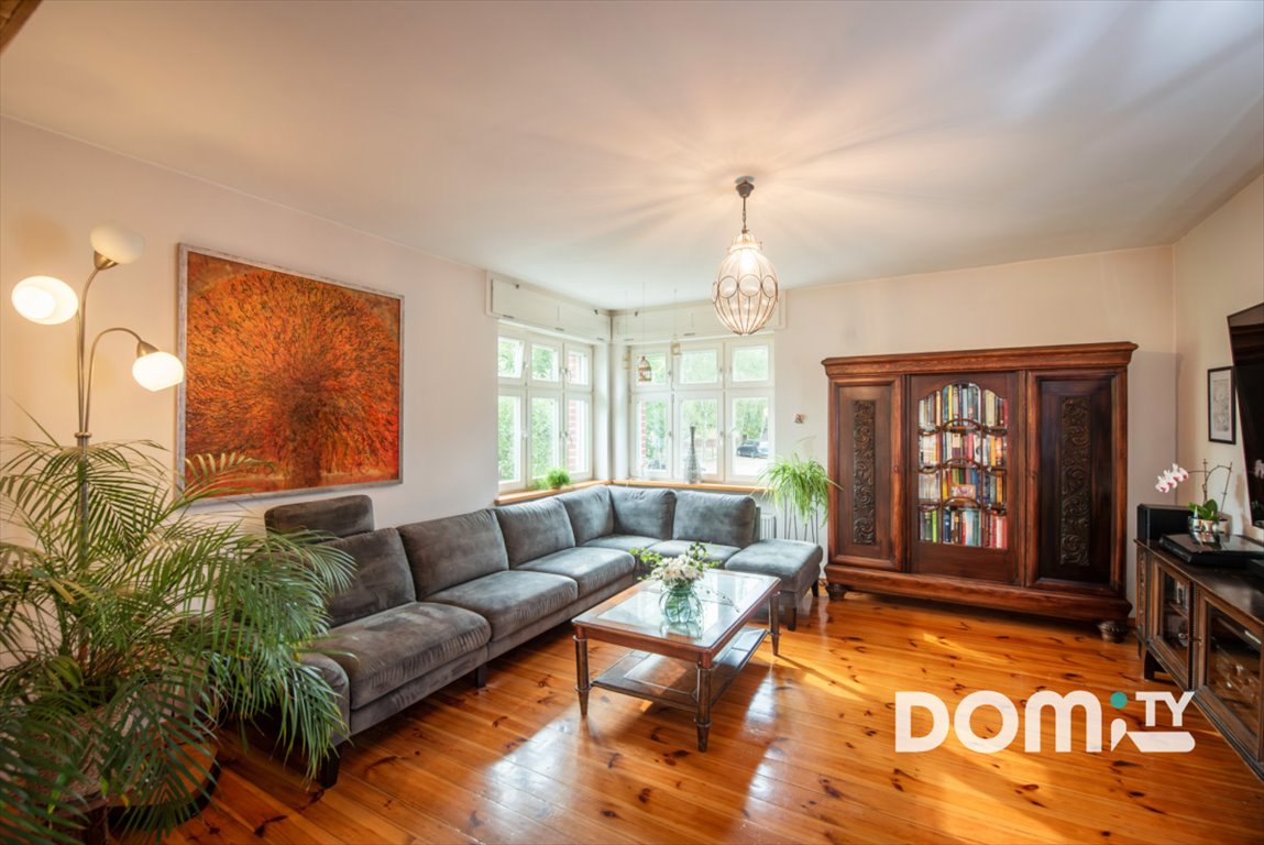 Wyjątkowa poniemiecka willa 250 m² z garażem w Wołowie Trzebnica  250m2 Foto 1