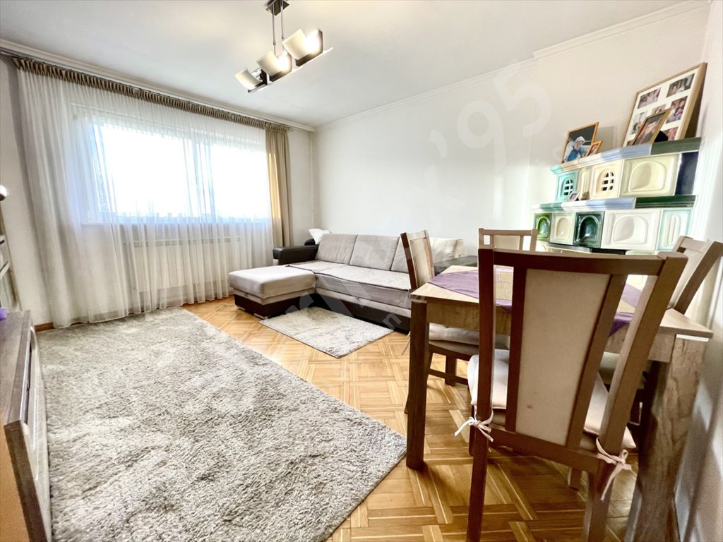 Mieszkanie trzypokojowe na sprzedaż Kościelna Wieś  52m2 Foto 1