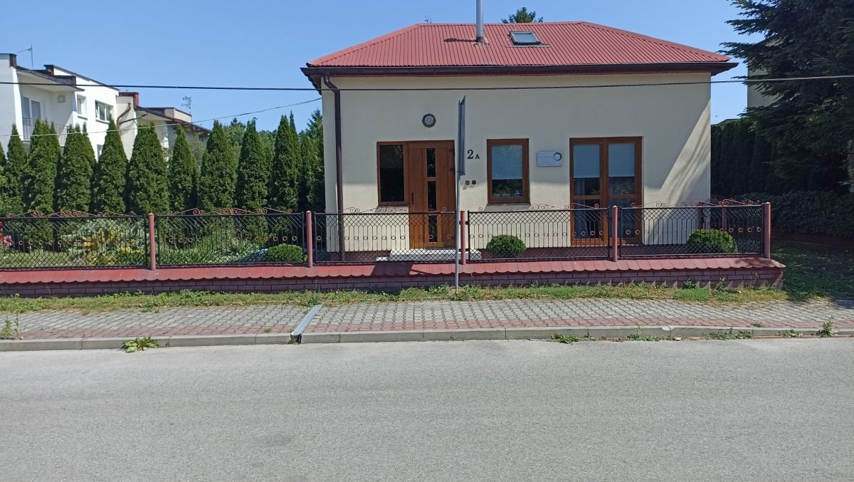 Dom na sprzedaż Staszów, Marii Dąbrowskiej  160m2 Foto 2