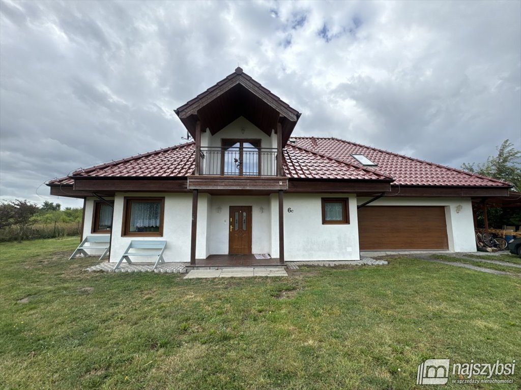 Zapraszam do obejrzenia domu 246 m² nad Bałtykiem z dużą działką i bliskością pola golfowego Zastań, Zastań  246m2 Foto 1