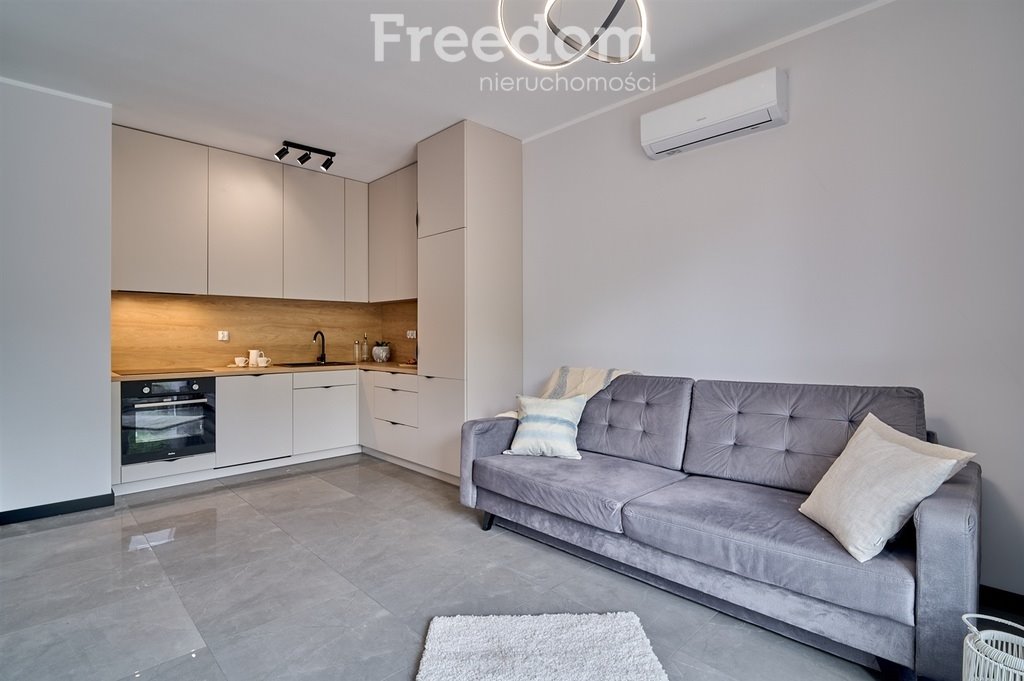 Mieszkanie dwupokojowe na sprzedaż Piła, Konstancji  42m2 Foto 1