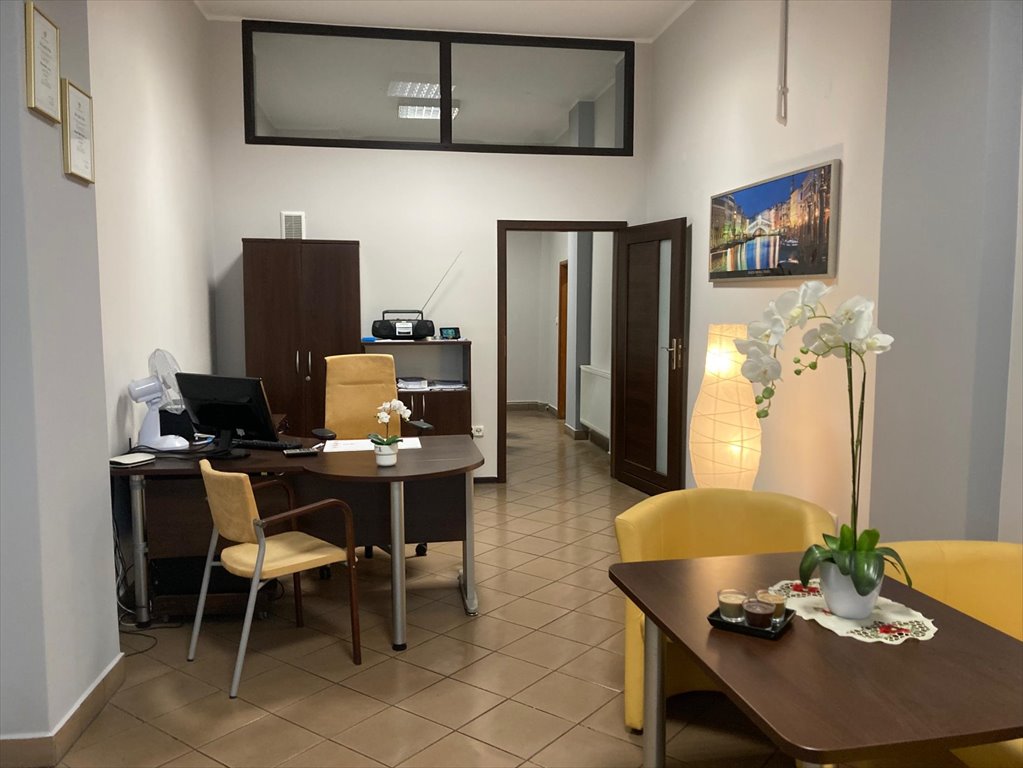 Zapraszam do obejrzenia lokalu usługowego 52 m² z witryną w Lesznie Leszno, Klonowicza  52m2 Foto 1