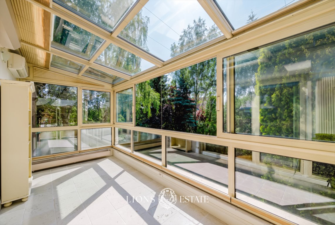 Przestronny dom 210 m² z tarasami i poddaszem (Konstancin-Jeziorna) Bielawa, Konstancin-Jeziorna  210m2 Foto 1