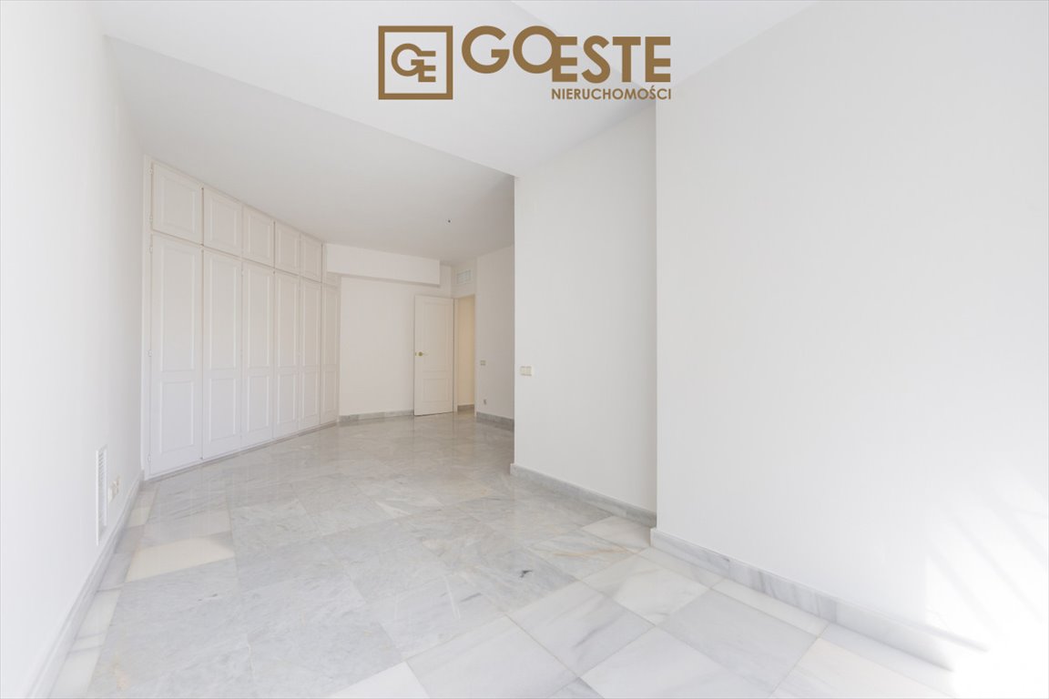 Mieszkanie czteropokojowe  na sprzedaż Hiszpania, Marbella  266m2 Foto 11