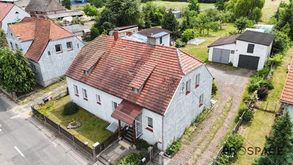 Zapraszam do przestronnego domu 160 m² z garażami i dużą działką Świdnica, Długa  160m2 Foto 1