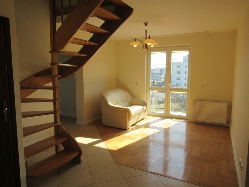 Przestronne 5-pokojowe dwupoziomowe mieszkanie 130 m² w Ząbkach polecam! Ząbki, Szwoleżerów  130m2 Foto 1