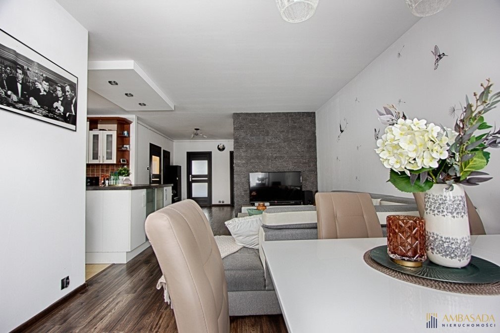 Mieszkanie trzypokojowe na sprzedaż Białystok, Antoniuk, Antoniukowska  68m2 Foto 1