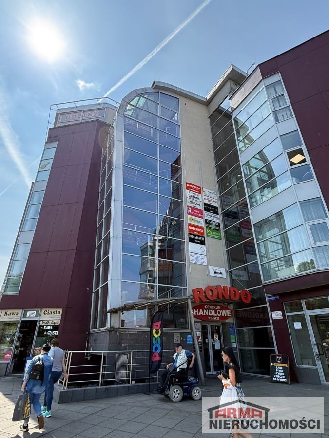 Do sprzedania przestronny lokal 69,6 m² z widokiem na park w Stargardzie Stargard, centrum, Czarnieckiego  70m2 Foto 1