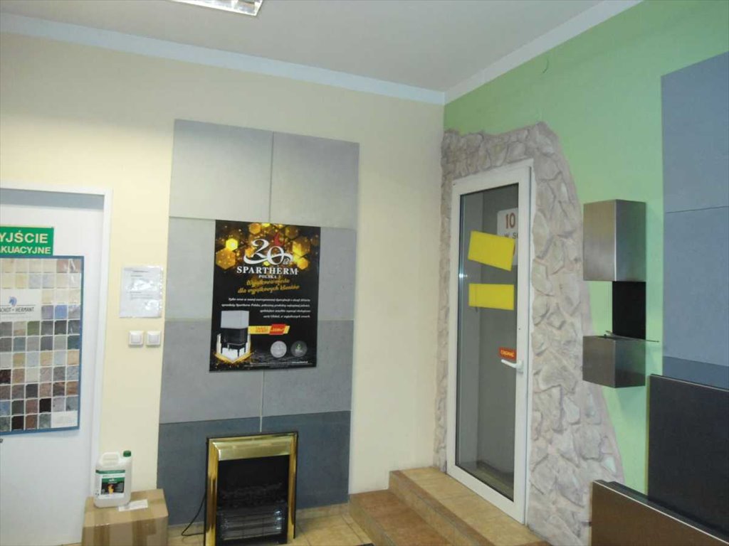 Hala z biurami i mieszkaniami, inwestycja w Legnicy Legnica  1 200m2 Foto 1