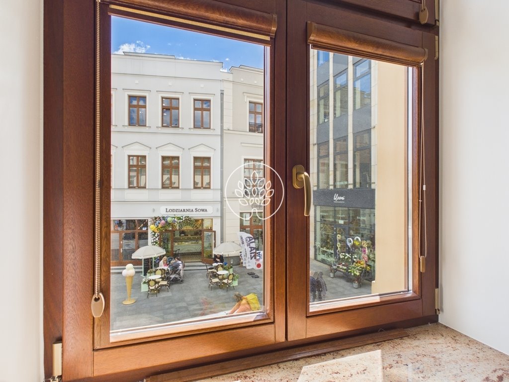 Na wynajem prestiżowy lokal biurowy przy Starym Rynku w Bydgoszczy: Bydgoszcz Centrum
